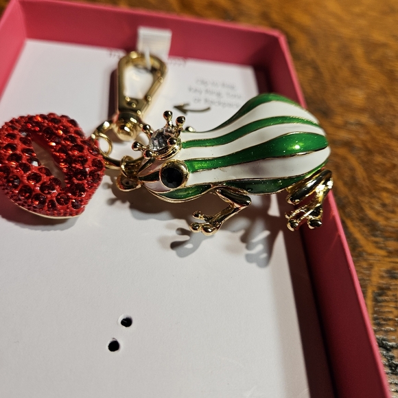 True to Form Toad Prince Rhinestone Bag Charm Kissing Frog - Picture 3 of 5